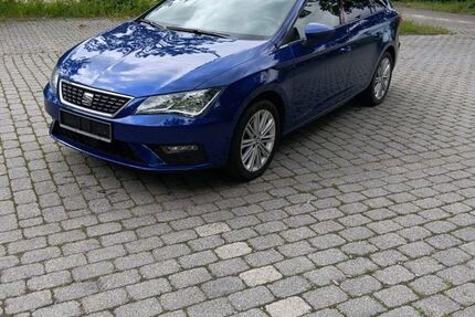 Seat Leon 84.387 km 13.990 &euro; Lippstadt 59557