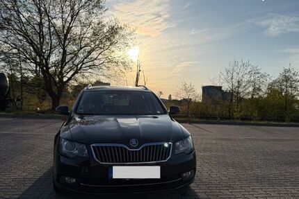 Skoda Superb 89.500 km 14.500 &euro; Lagesbüttel 38179
