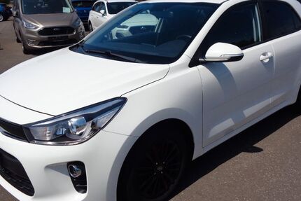 Kia Rio 98.000 km 10.900 &euro; Lebach 66822