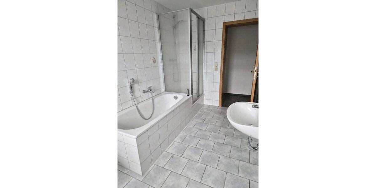 Etagenwohnung Staßfurt - 3 Zimmer, 65 m&sup2;, 435&euro; | Angebot:26365709