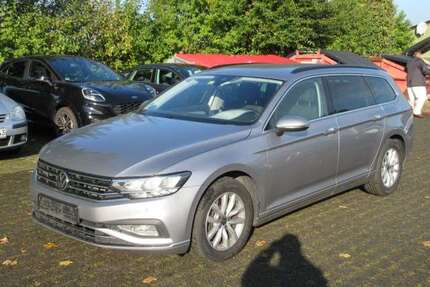 VW Passat Variant Business 2.0 TDI DSG NAVI AHK KAMER