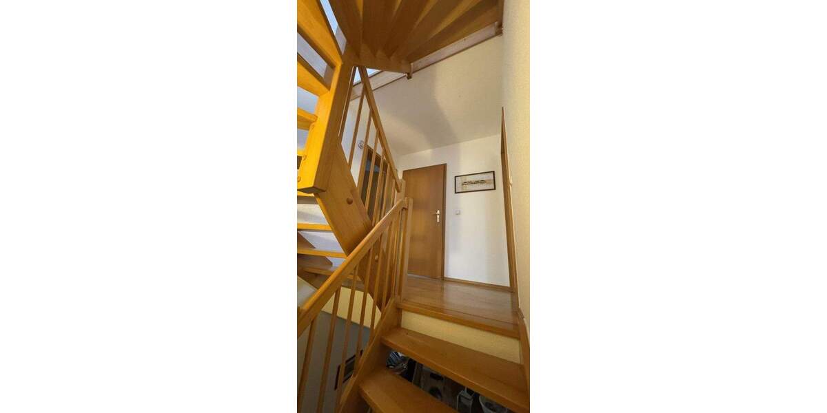 Reihenmittelhaus Aue - 5 Zimmer, 130 m&sup2;, 330.000&euro; | Angebot:25771065