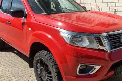 Nissan Navara 335.630 km 15.800 &euro; Rellingen 25462