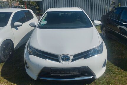 Toyota Auris 200.598 km 8.000 &euro; Konz-koenen 54329