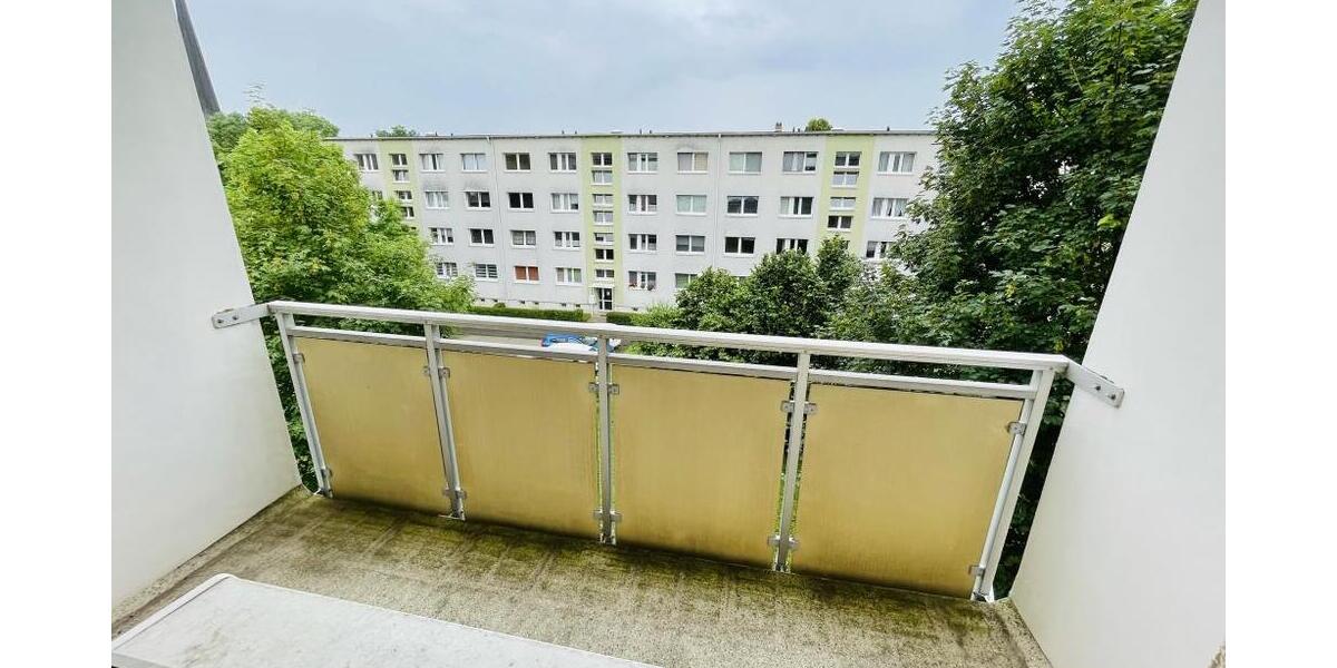 Neuer Fußboden und Balkon! 4 Zimmer Wohnung in Gera Langenberg - Etagenwohnung Gera Langenberg | Angebot:27156280