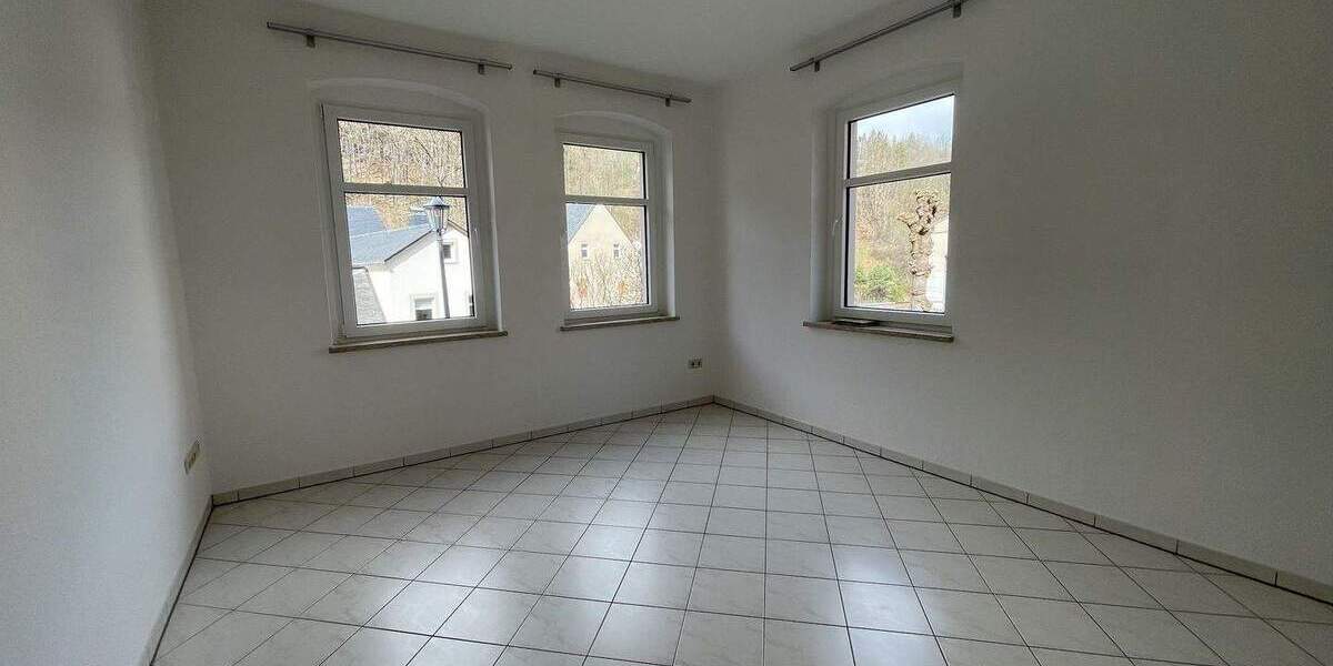 Doppelhaushälfte Glashütte - 7 Zimmer, 130 m&sup2;, 275.000&euro; | Angebot:25899912