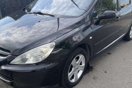 Peugeot 307 176.000 km 2.999 &euro; Mühlheim am Main 63165