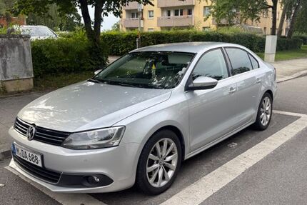 VW Jetta 159.000 km 8.500 € München 80689