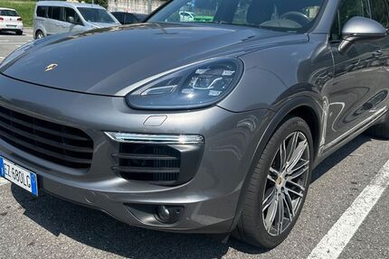 Porsche Cayenne 213.000 km 18.500 € Garching 85748