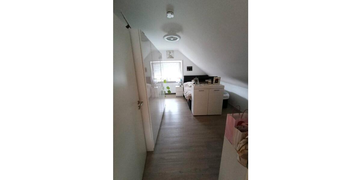 Einfamilienhaus Hofheim am Taunus - 5 Zimmer, 120 m&sup2;, 1.800&euro; | Angebot:25991128