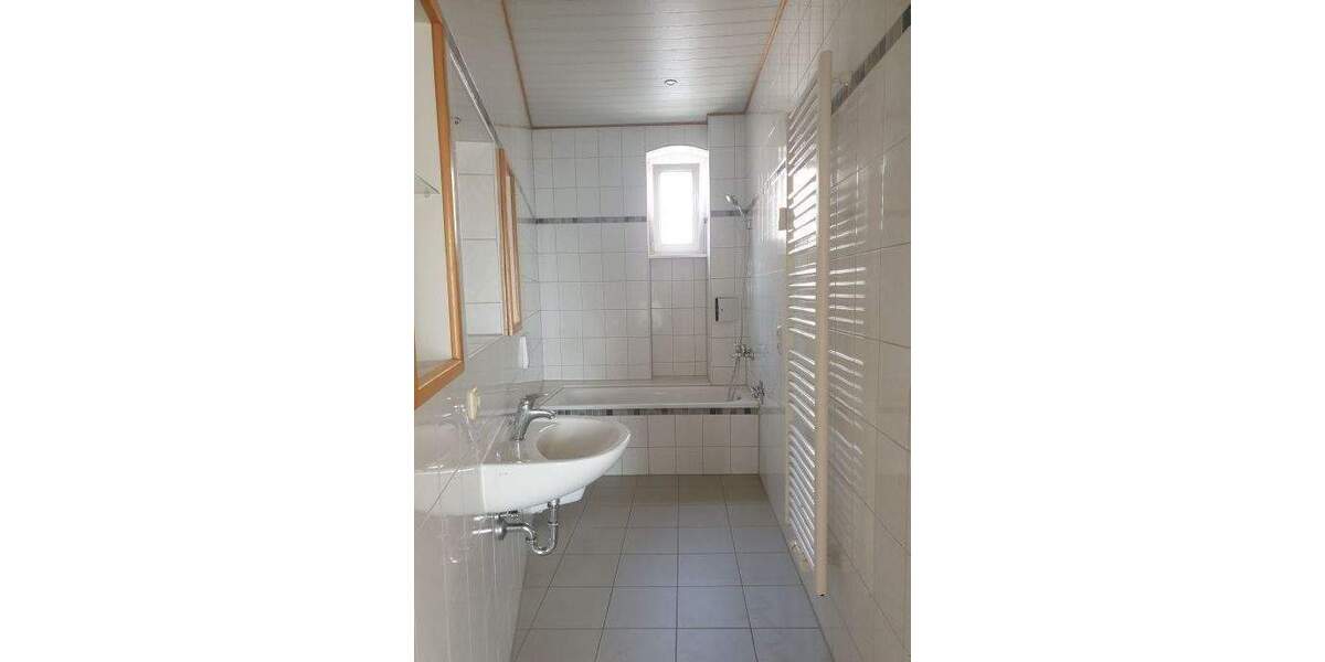 Etagenwohnung Wilsdruff - 3 Zimmer, 80 m&sup2;, 550&euro; | Angebot:24991671