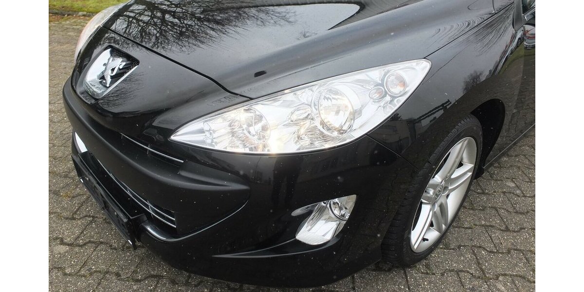 Peugeot 308 PREMIUM NAVI EL.VERDECK KLIMAAUTOM PDC 134.211 km 6.450 &euro; Köln 50858
