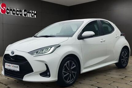 Toyota Yaris 10.033 km 21.480 &euro; Schiffweiler 66578