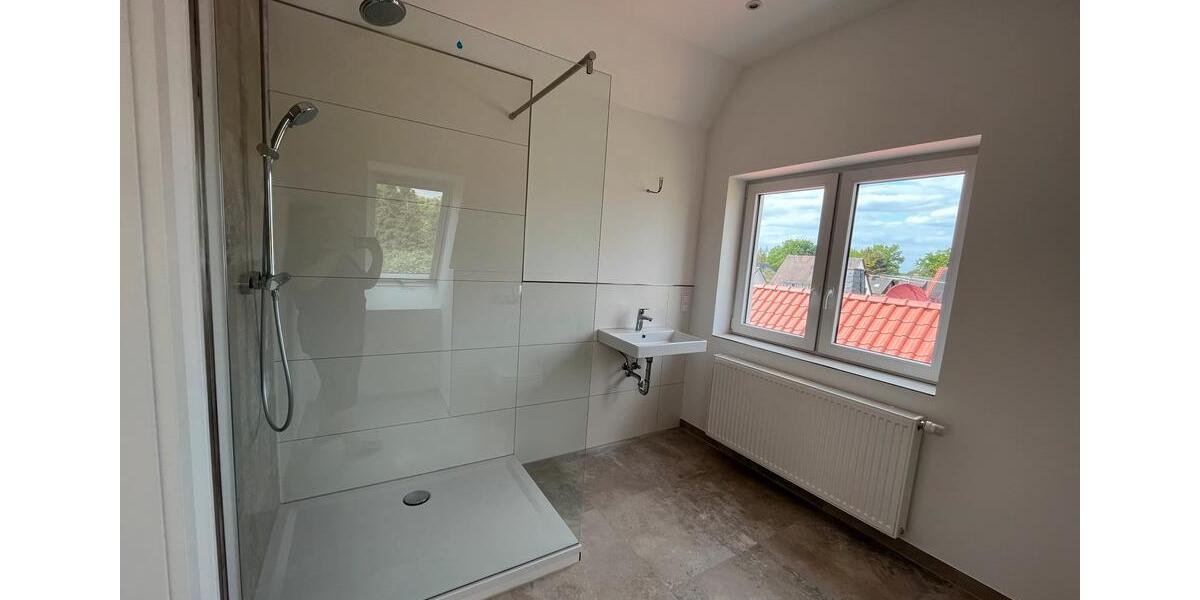 Etagenwohnung Schwülper - 3 Zimmer, 120 m&sup2;, 1.200&euro; | Angebot:26327337