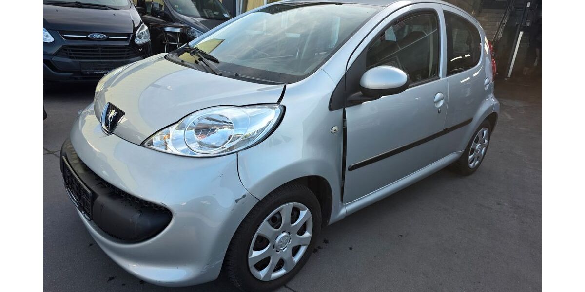 Peugeot 107 124.000 km 999 &euro; Moers 47441