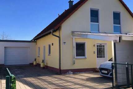 Haus zum Mieten in Mitteleschenbach 1.270 € 126 m² 5 zimmer