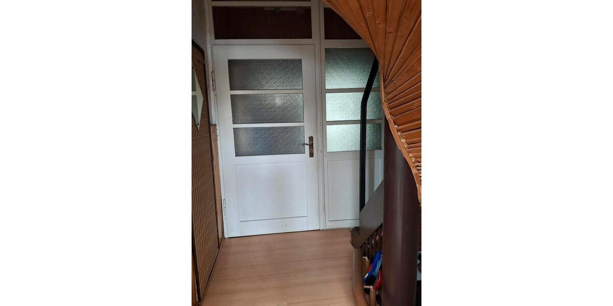 Reihenhaus Werdau - 5 Zimmer, 100 m&sup2;, 60.000&euro; | Angebot:24829937