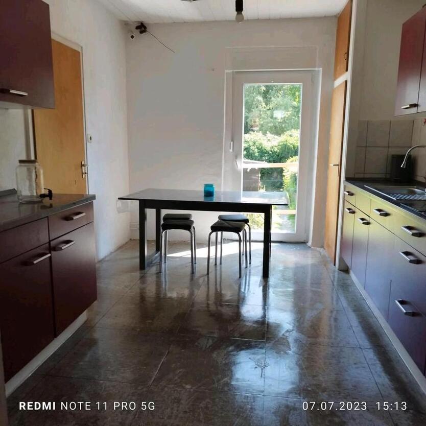 Reihenmittel Haus in schöner Lage zu verkaufen Provisionsfrei