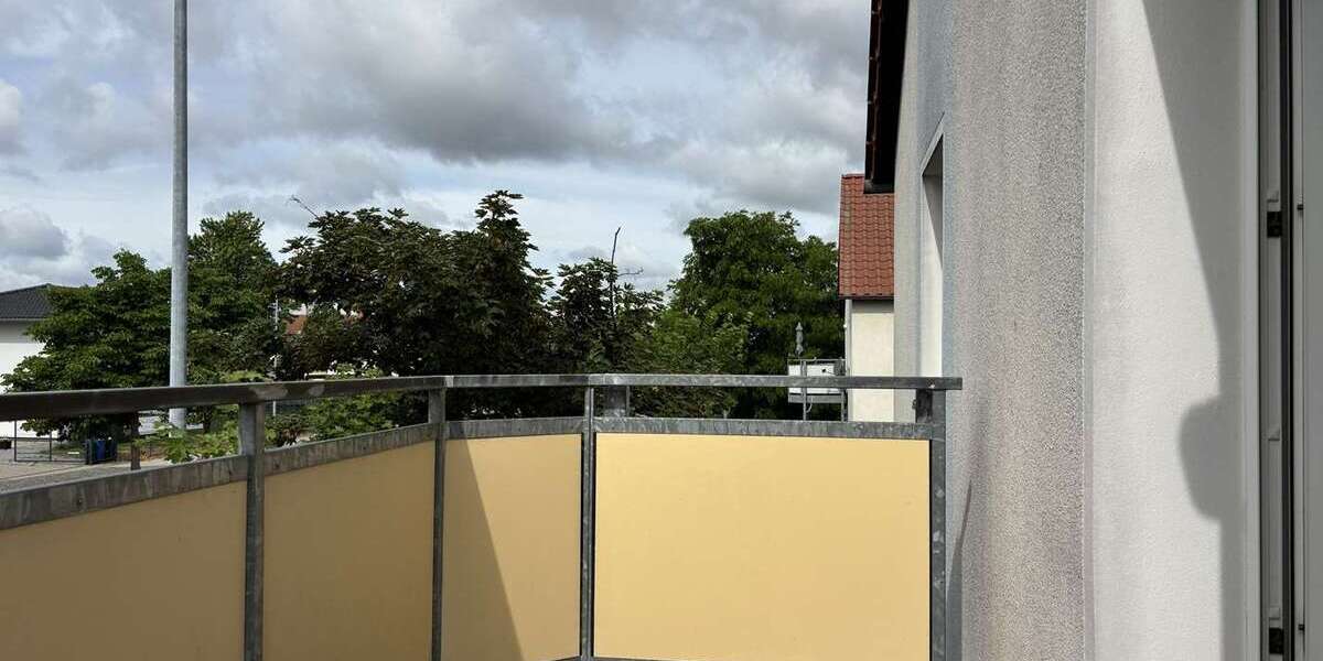 Etagenwohnung Leuna - 2 Zimmer, 45 m&sup2;, 313&euro; | Angebot:26835341