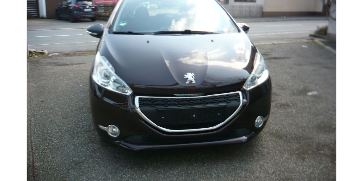 Peugeot 208 85.831 km 4.950 &euro; Erlangen 91058