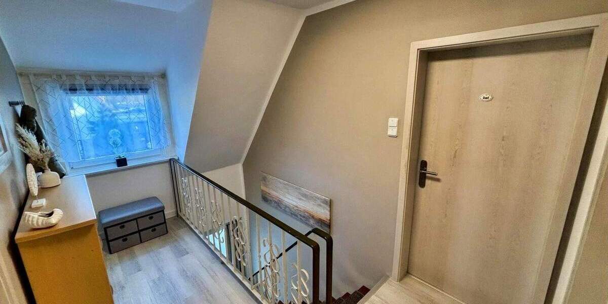 Einfamilienhaus Isernhagen Altwarmbüchen - 5 Zimmer, 192 m&sup2;, 599.000&euro; | Angebot:25372252