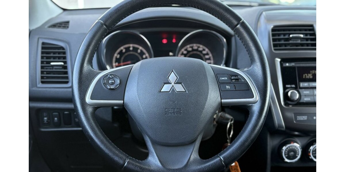 Mitsubishi ASX Basis 2WD PDC/KLIMA/SITZHEIZUNG/USB/1.HAND 46.244 km 5.700 &euro; Villingen-Schwenningen 78054