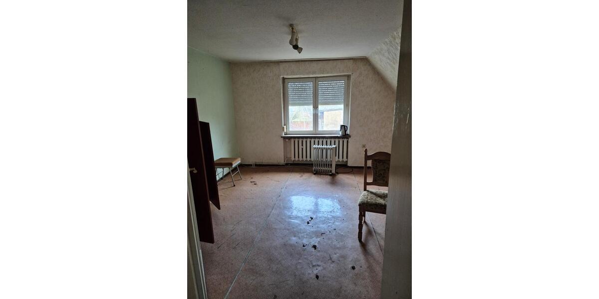 Einfamilienhaus Calbe (Saale) - 8 Zimmer, 163 m&sup2;, 70.000&euro; | Angebot:25223232