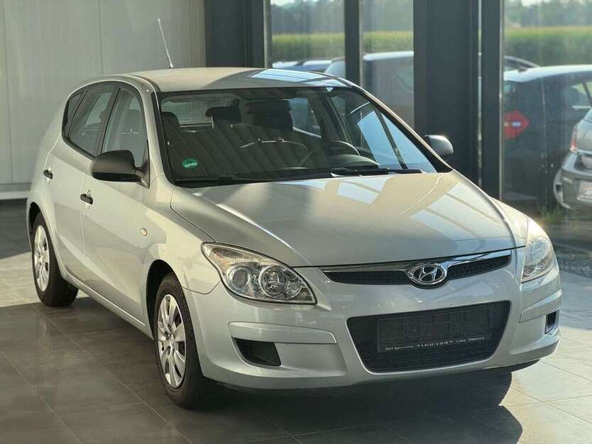 i30