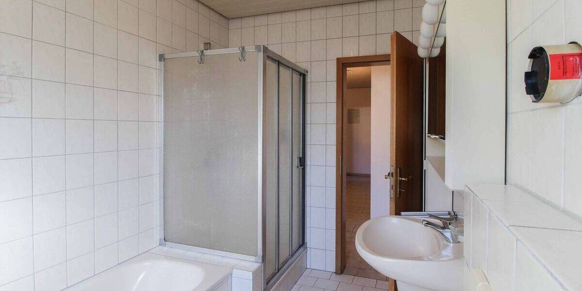 Mehrfamilienhaus, Wohnhaus Troisdorf Bergheim - 8 Zimmer, 204 m&sup2;, 449.000&euro; | Angebot:26570312