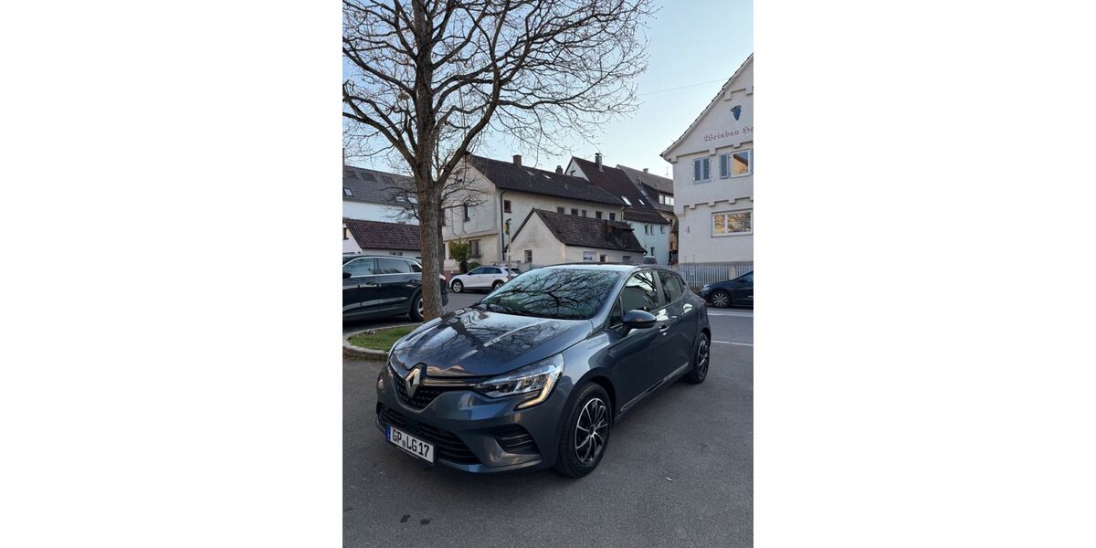 Renault Clio 110.000 km 9.299 &euro; Fellbach 70734