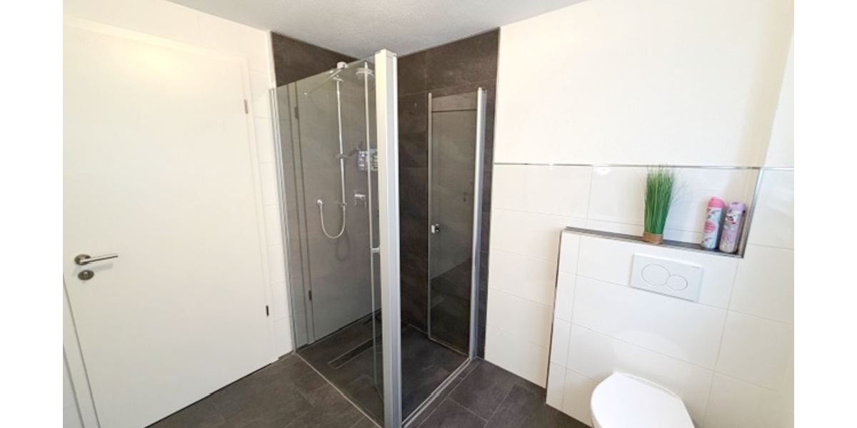 Modern wohnen im Herzen von Uhingen: 4,5 Zimmer (BJ 2017) im 2. OG + Stellplatz - 4.5 Uhingen Uhingen | Angebot:26331970