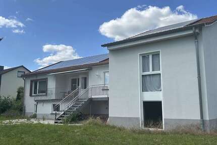 Haus zum Kaufen in Gleichen 255.000 € 210 m²