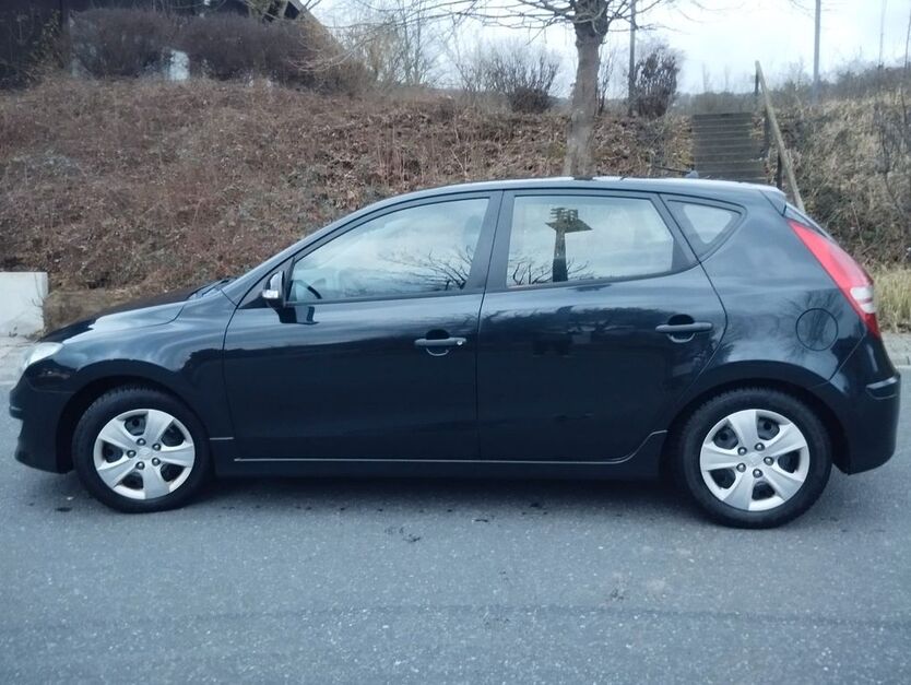 Hyundai i30 172.378 km 2.600 € Waldaschaff 63857