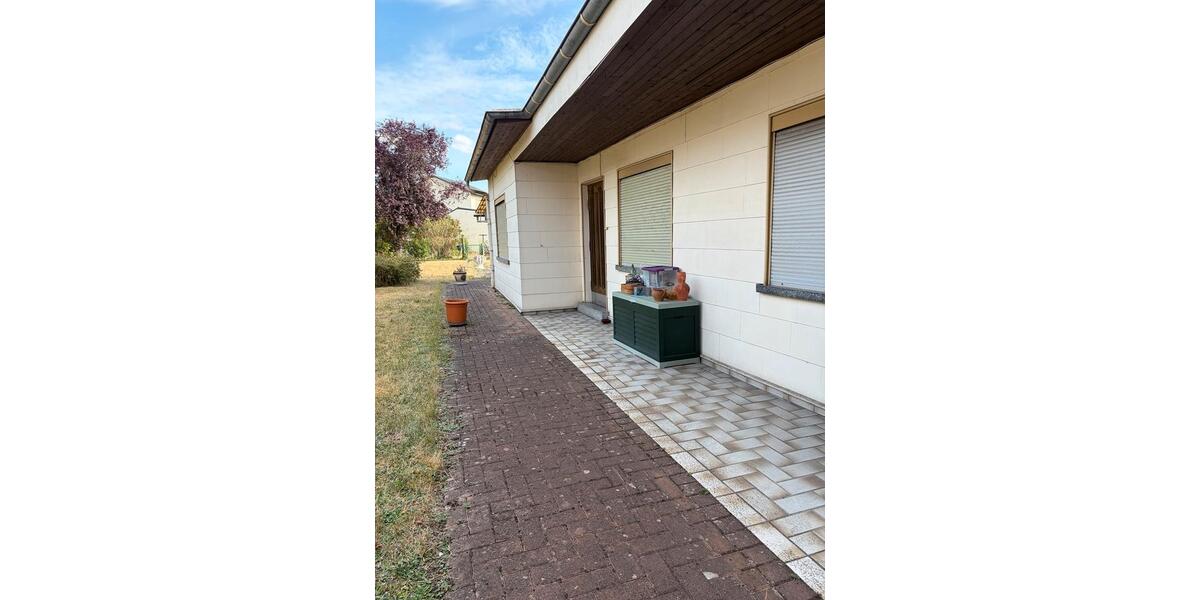 Doppelhaushälfte Bexbach - 6 Zimmer, 150 m&sup2;, 160.000&euro; | Angebot:27117406