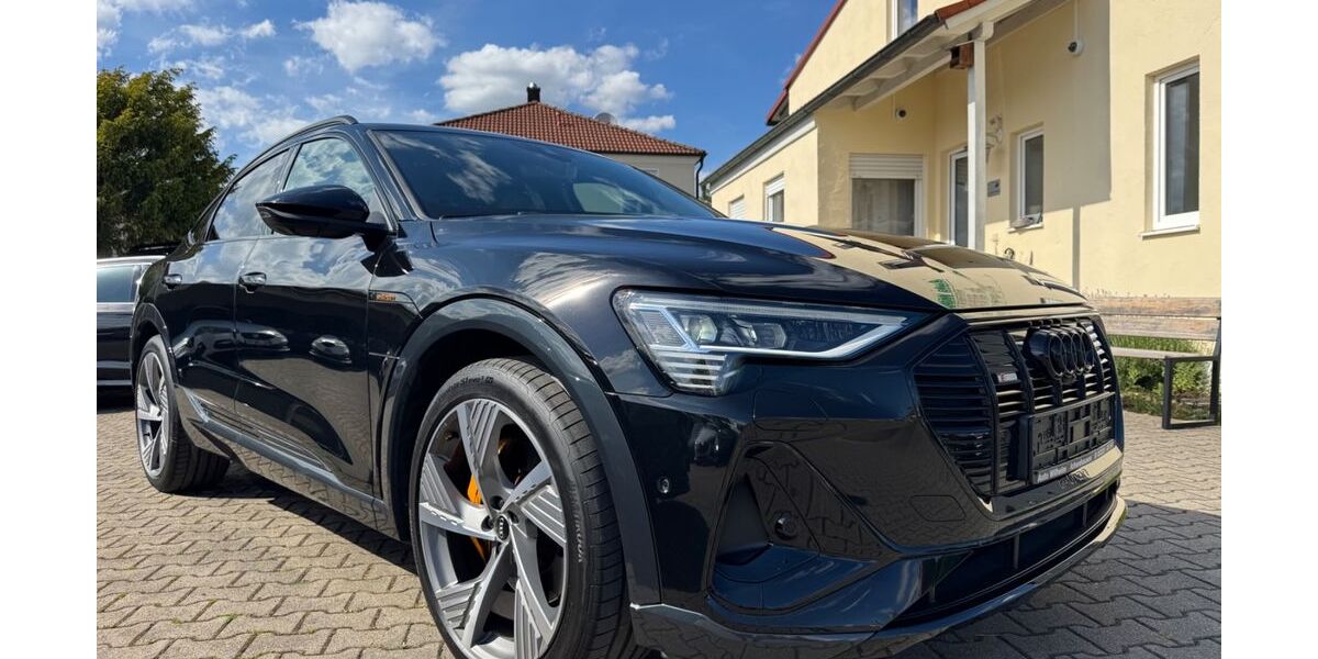 Audi e-tron 26.795 km 33.990 &euro; Ichenhausen 89335