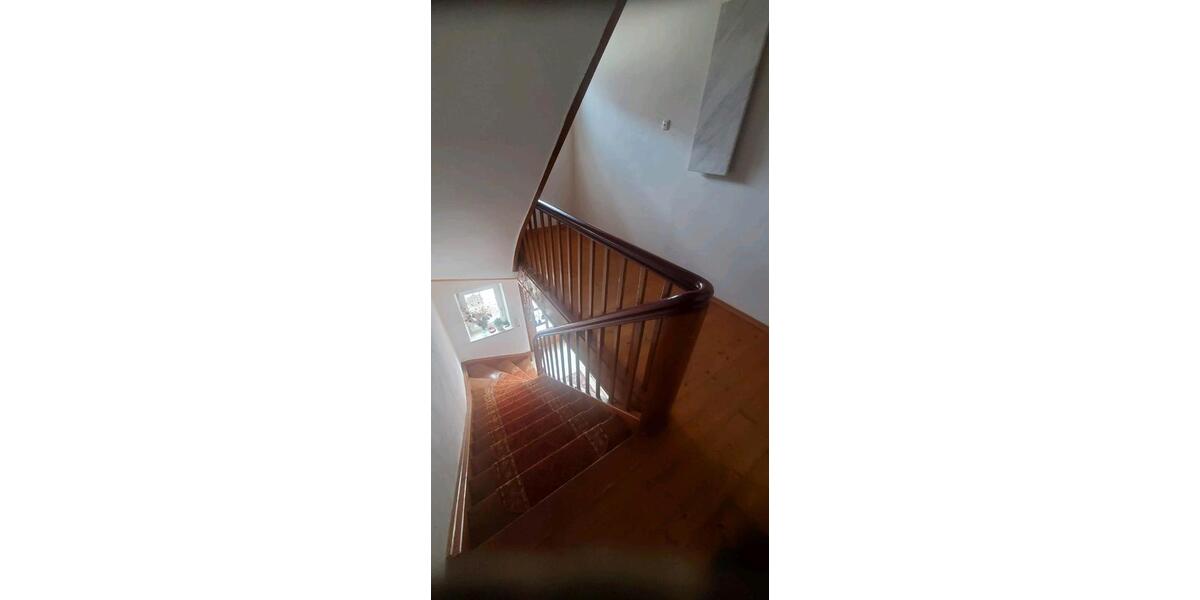 Erdgeschoßwohnung Bernhardswald - 5 Zimmer, 130 m&sup2;, 700&euro; | Angebot:26315189