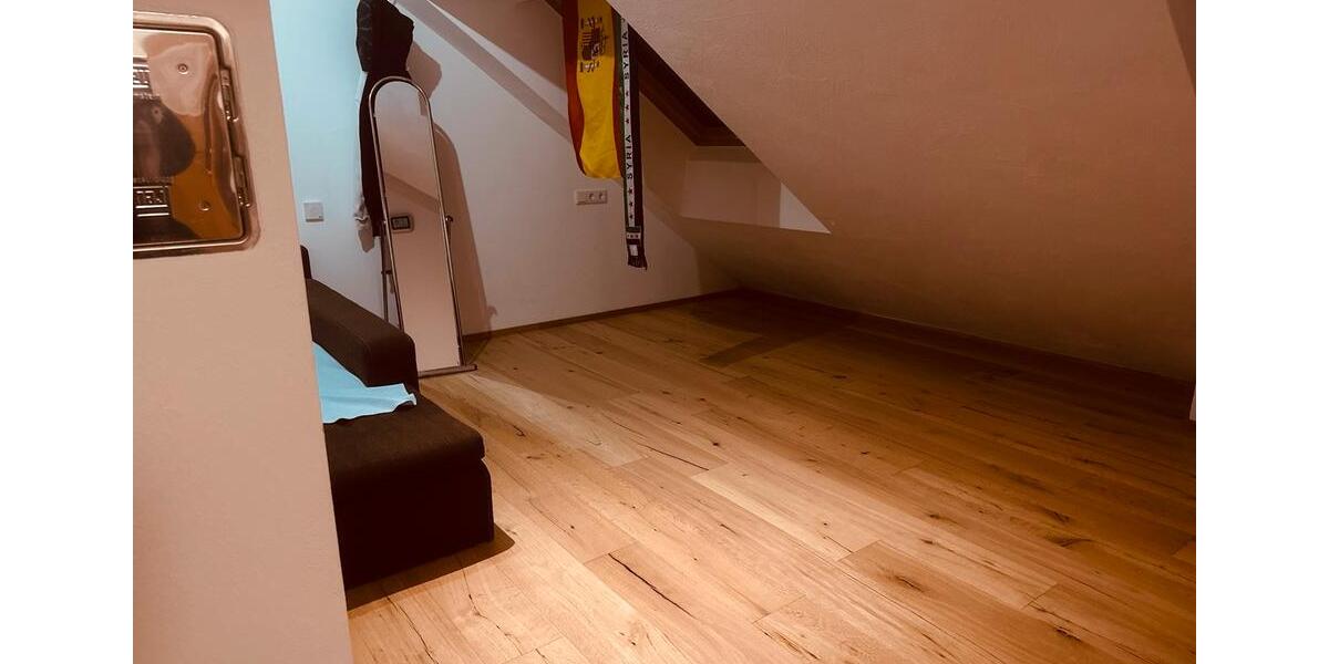 Dachgeschoßwohnung Murrhardt - 2 Zimmer, 49 m&sup2;, 750&euro; | Angebot:24511757