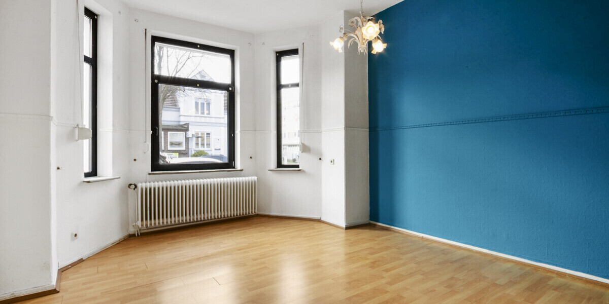 Delmenhorst-Stadtmitte Historische Stadtvilla mit zwei Wohneinheiten und Ausbaureserve - Zweifamilienhaus Delmenhorst | Angebot:25097305