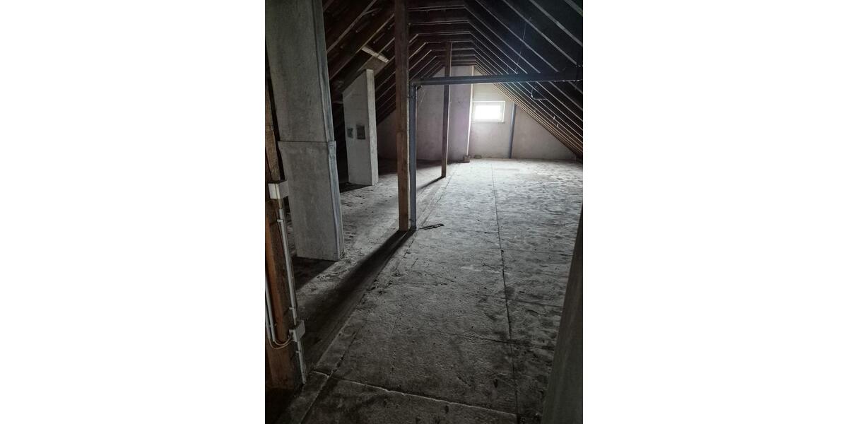 Dachgeschoßwohnung Haßloch - 3 Zimmer, 92 m&sup2;, 189.000&euro; | Angebot:26821864