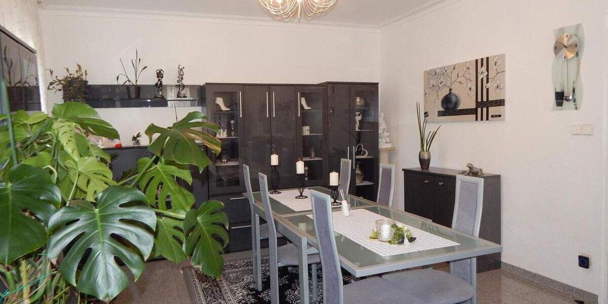 Mehrfamilienhaus, Wohnhaus Göppingen Stadtgebiet - 9 Zimmer, 133 m&sup2;, 490.000&euro; | Angebot:25851395