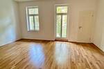 EXKLUSIVE Wohnung mit Parkett, Fußbodenheizung, Balkon und Lift!!!