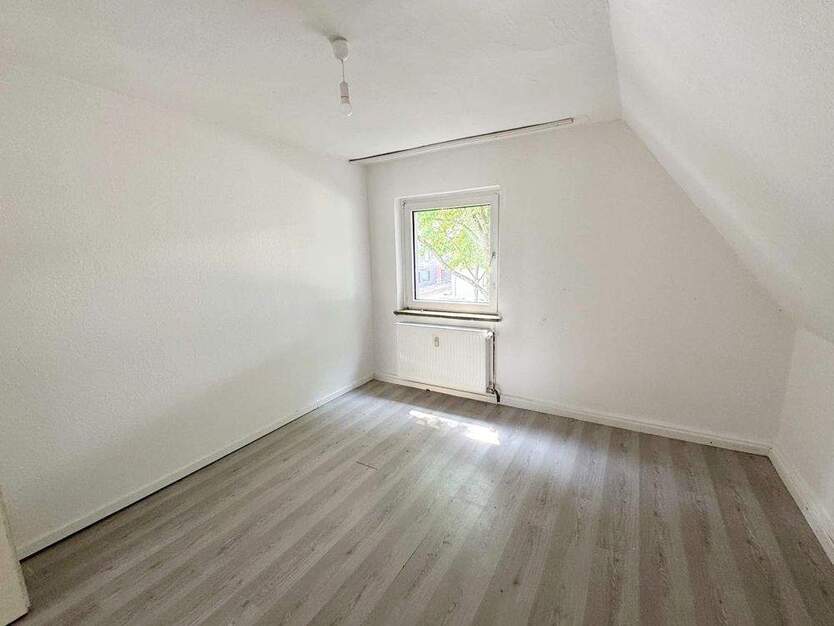 EIN- ODER ZWEIFAMILIENHAUS MIT GARTEN IN GUTER LAGE VON DORTMUND-NETTE 5 zimmer