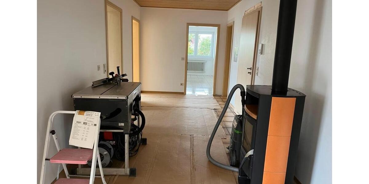 Hochparterre Mötzingen - 6 Zimmer, 146 m&sup2;, 1.790&euro; | Angebot:26431925