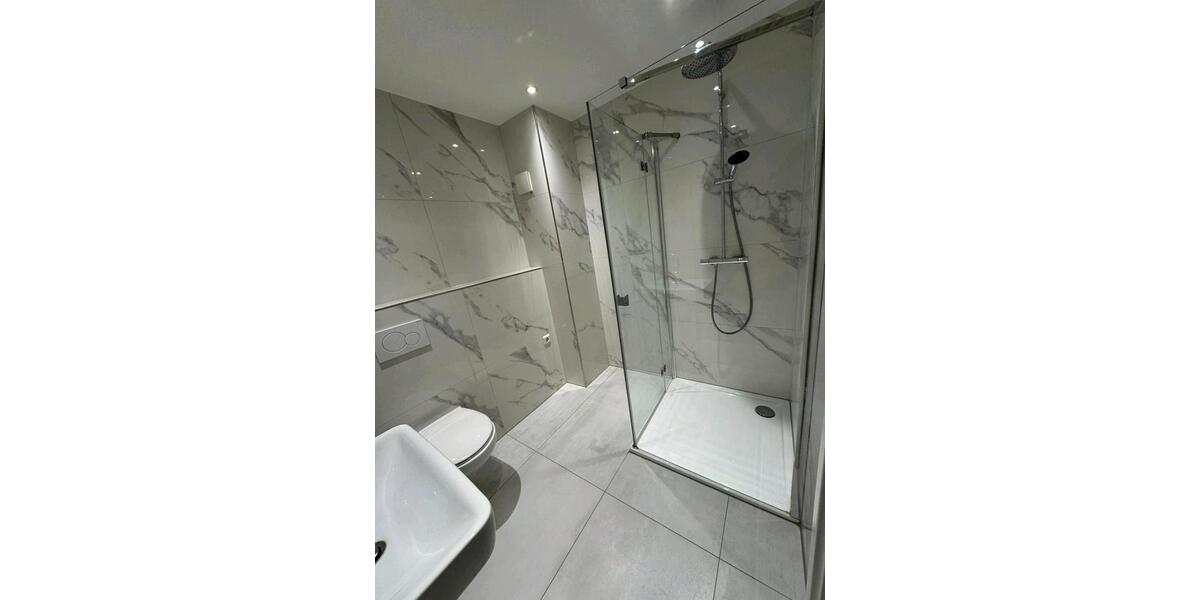 Helle 3-Zimmer-Wohnung + Küche + Bad zu vermieten. 3 zimmer