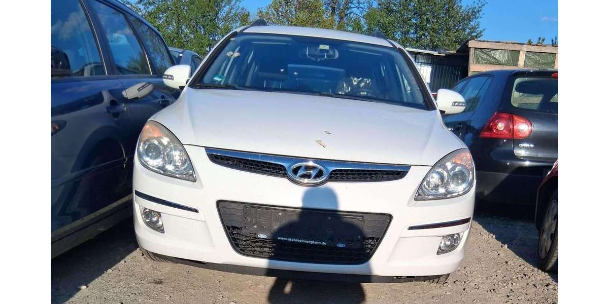 Hyundai i30 205.000 km 2.105 &euro; Eggenfelden 84307