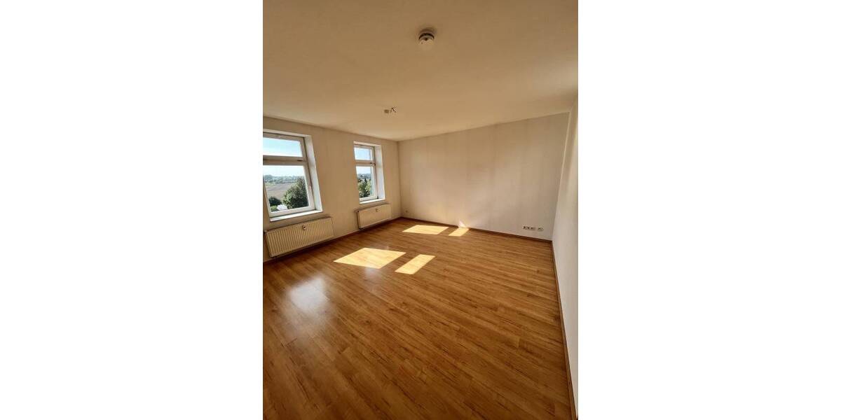 Etagenwohnung Mittweida - 3 Zimmer, 75 m&sup2;, 560&euro; | Angebot:26834293