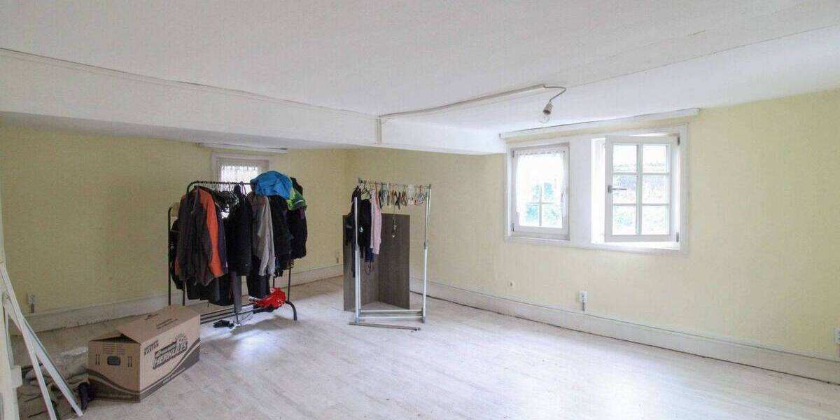 Einfamilienhaus Nidda Wallernhausen - 4 Zimmer, 114 m&sup2;, 90.000&euro; | Angebot:26245238