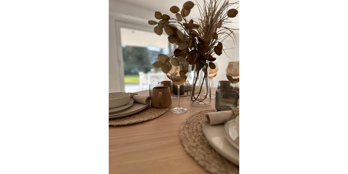 Zeitmiete möblierte Wohnung mit Parkplatz Zentral und Ruhig 2 zimmer