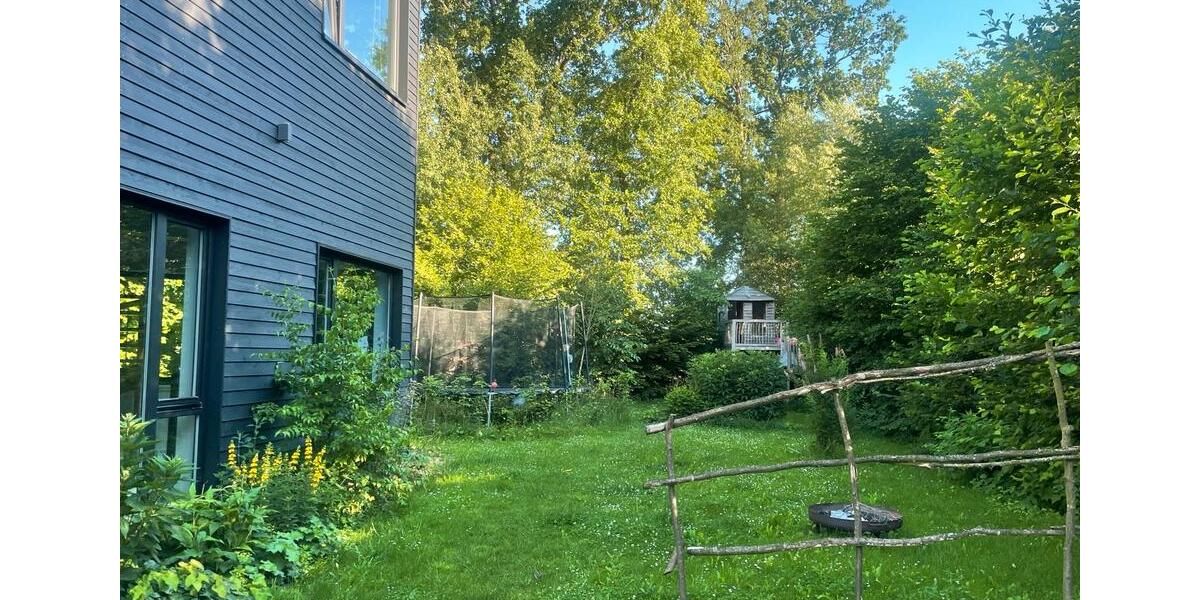 Einfamilienhaus Barmstedt - 10 Zimmer, 400 m&sup2;, 749.000&euro; | Angebot:27008825