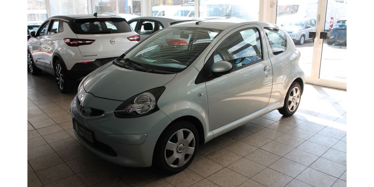 Toyota Aygo (X) 87.432 km 3.990 &euro; Bad Oldesloe 23843